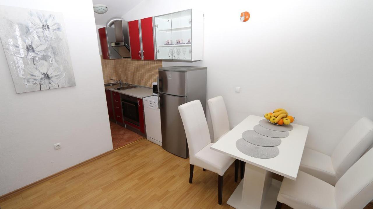 Mamma Mia Apartments Makarska Exterior photo
